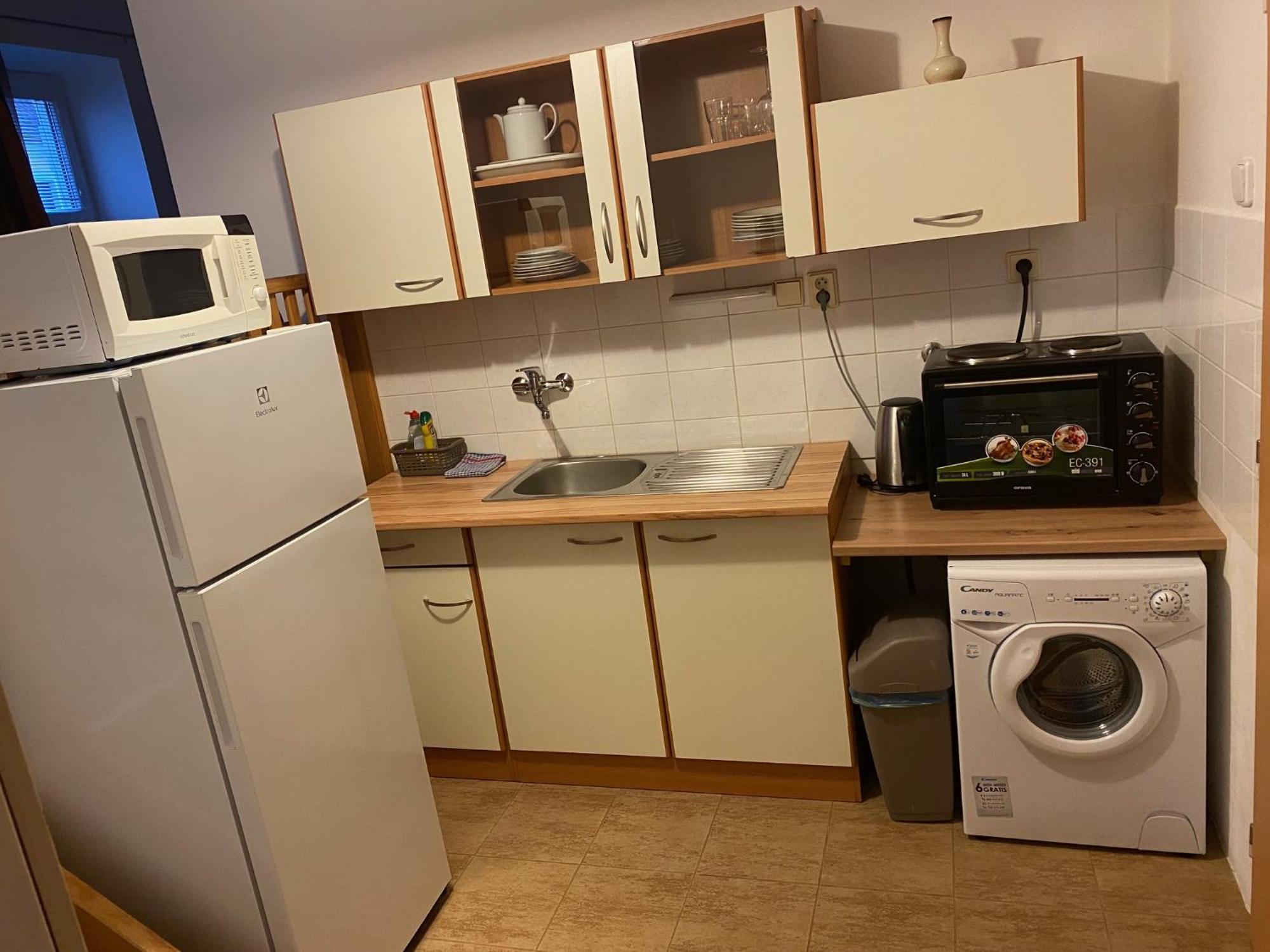 Penzion V Centru - Apartmány Smetanka Ceske Budejovice Bagian luar foto